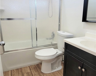 15351 Orange Avenue - Photo Thumbnail 13
