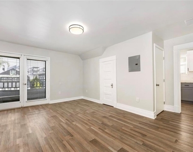 456 Linden - Photo Thumbnail 7