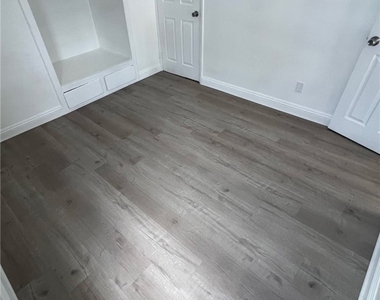 9621 San Vincente Avenue - Photo Thumbnail 7