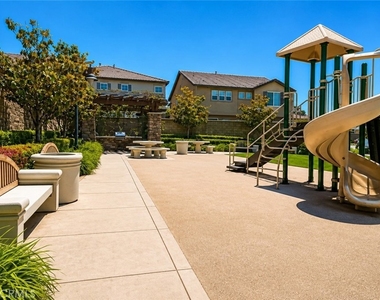 22 Dallas - Photo Thumbnail 24