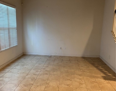 713 S Melrose - Photo Thumbnail 1