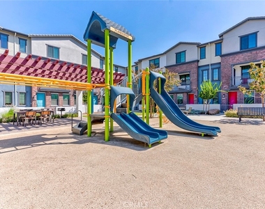 6996 Cottonwood Lane - Photo Thumbnail 31
