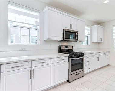6996 Cottonwood Lane - Photo Thumbnail 13