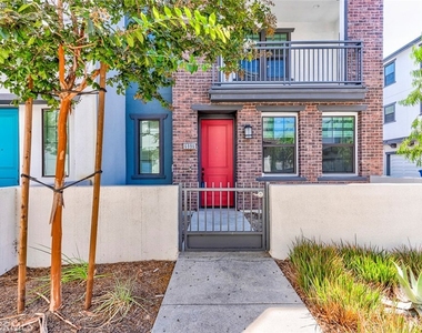 6996 Cottonwood Lane - Photo Thumbnail 2