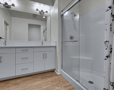 9042 Garvey - Photo Thumbnail 20
