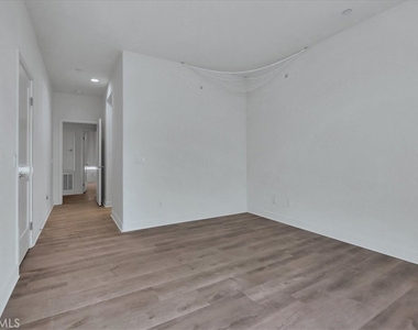 9042 Garvey - Photo Thumbnail 26