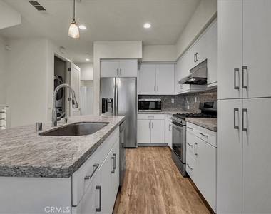 9042 Garvey - Photo Thumbnail 6