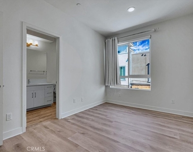 9042 Garvey - Photo Thumbnail 16
