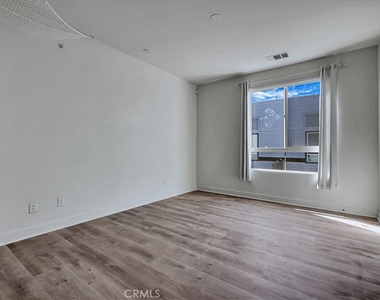 9042 Garvey - Photo Thumbnail 23