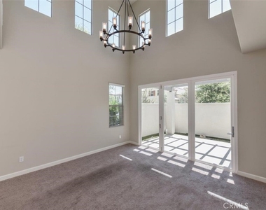 137 Falcon Ridge - Photo Thumbnail 6