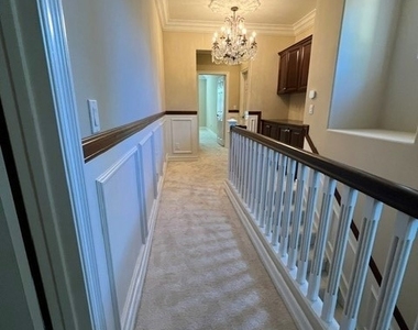 70 Passage - Photo Thumbnail 34