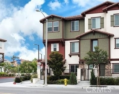 706 S Euclid - Photo Thumbnail 7