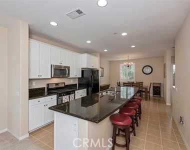 706 S Euclid - Photo Thumbnail 18