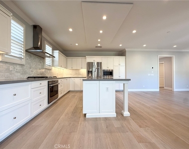 144 Hargrove - Photo Thumbnail 8