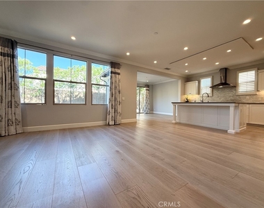 144 Hargrove - Photo Thumbnail 4