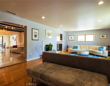 5220 E Los Flores Street - Photo Thumbnail 6