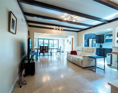 5220 E Los Flores Street - Photo Thumbnail 14
