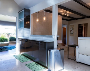 5220 E Los Flores Street - Photo Thumbnail 12