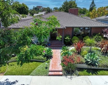 5220 E Los Flores Street - Photo Thumbnail 32