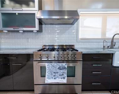 5220 E Los Flores Street - Photo Thumbnail 10