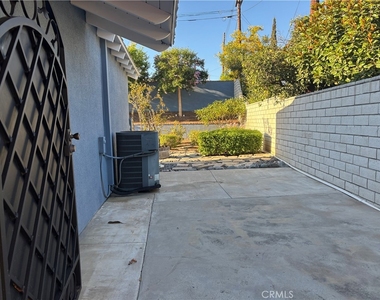 943 Gehrig Avenue - Photo Thumbnail 27