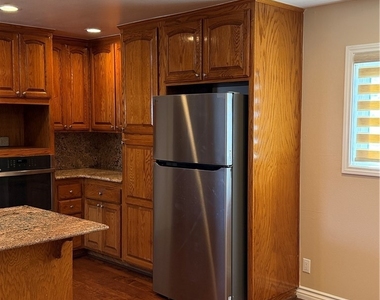 943 Gehrig Avenue - Photo Thumbnail 30