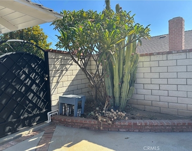 943 Gehrig Avenue - Photo Thumbnail 7