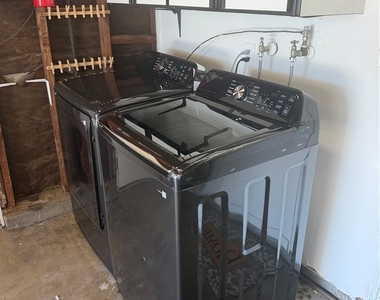 943 Gehrig Avenue - Photo Thumbnail 32