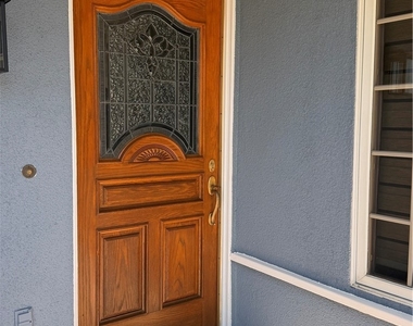 943 Gehrig Avenue - Photo Thumbnail 4