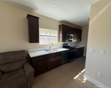 11844 Hollyview Drive - Photo Thumbnail 7