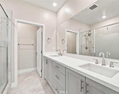 1692 W Enterprise Drive - Photo Thumbnail 41