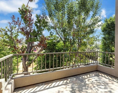 1310 E Orange Grove Boulevard - Photo Thumbnail 29
