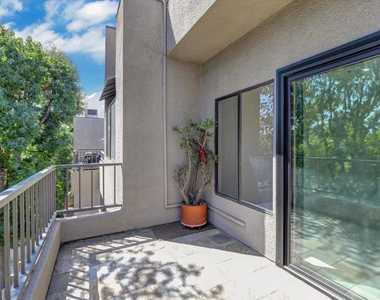 1310 E Orange Grove Boulevard - Photo Thumbnail 30