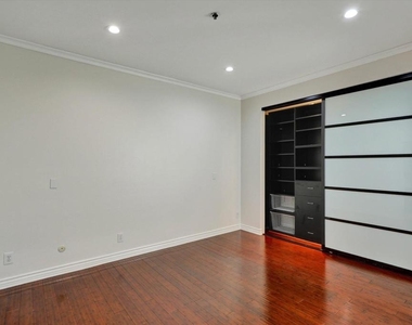 1310 E Orange Grove Boulevard - Photo Thumbnail 19