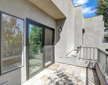 1310 E Orange Grove Boulevard - Photo Thumbnail 31