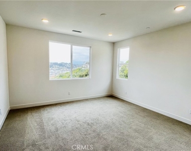 1374 Blue Port Way - Photo Thumbnail 29