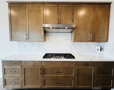 1374 Blue Port Way - Photo Thumbnail 14