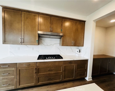 1374 Blue Port Way - Photo Thumbnail 15