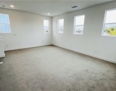1374 Blue Port Way - Photo Thumbnail 47
