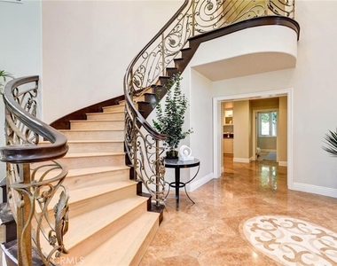 12370 Fairbanks Drive - Photo Thumbnail 2