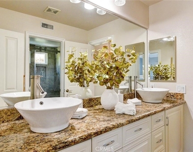 12370 Fairbanks Drive - Photo Thumbnail 16