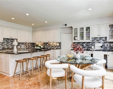 12370 Fairbanks Drive - Photo Thumbnail 8