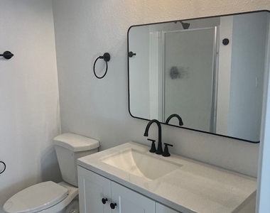 408 W La Veta - Photo Thumbnail 9