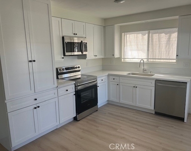 408 W La Veta - Photo Thumbnail 7
