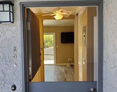 17162 Pacific Coast Highway - Photo Thumbnail 6