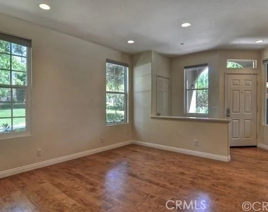 903 Maplewood - Photo Thumbnail 2