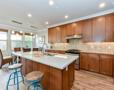 81 Overbrook - Photo Thumbnail 2