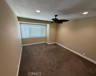 6 Willow Tree Lane - Photo Thumbnail 36