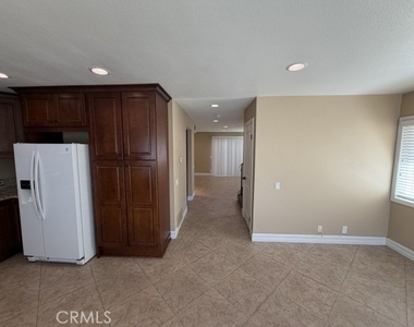 6 Willow Tree Lane - Photo Thumbnail 10