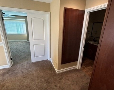 6 Willow Tree Lane - Photo Thumbnail 34